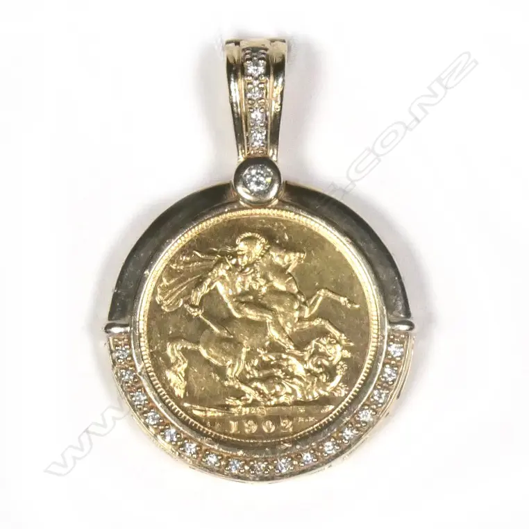 22ct & 9ct FULL SOVEREIGN & DIA. PENDANT INS VAL.$3200 Image 1++