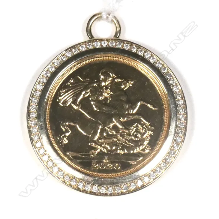 FULL GOLD SOVEREIGN IN GOLD & DIAM. MOUNT. INS VAL. $3200 Image 1++