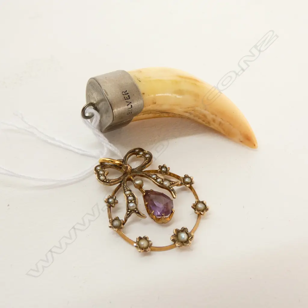 9CT EDWARDIAN AMYTHEST & SEED PEARL PENDANT + SILVER CAPPED BOARS TOOTH Image 1++