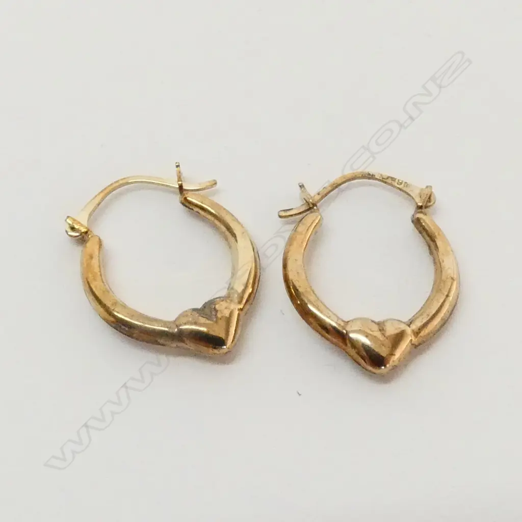PAIR 9CT GOLD EARRINGS 0.73gm Image 1++