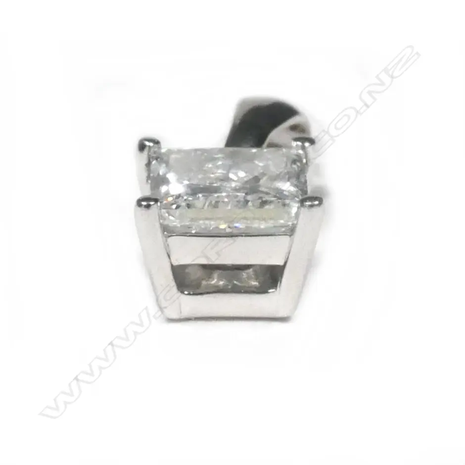 14CT W/GOLD DIA. PENDANT INS. VAL.$8000 Image 1++