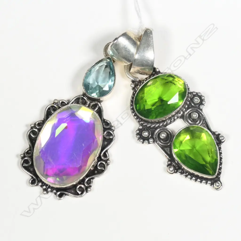 2 SILVER & COLOURED GLASS PENDANTS Image 1++