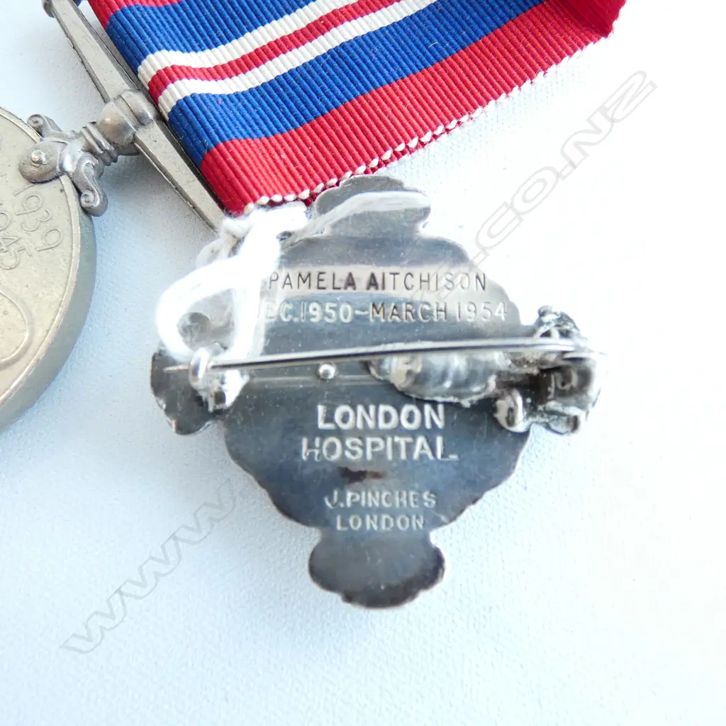 LONDON HOSPITAL MEDAL & WWII SERVICE MEDAL Image 1++
