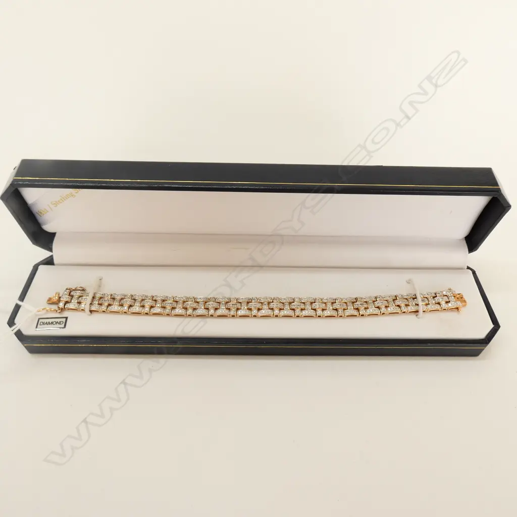 MODERN AMERICAN SILVER WOMAN'S BRACELET IN BOX Image 1++