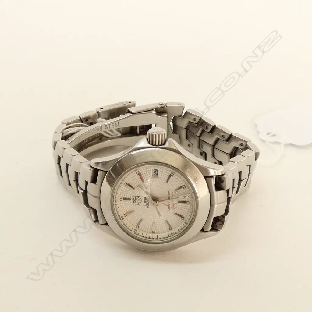 LADIES TAG WATCH Image 1++