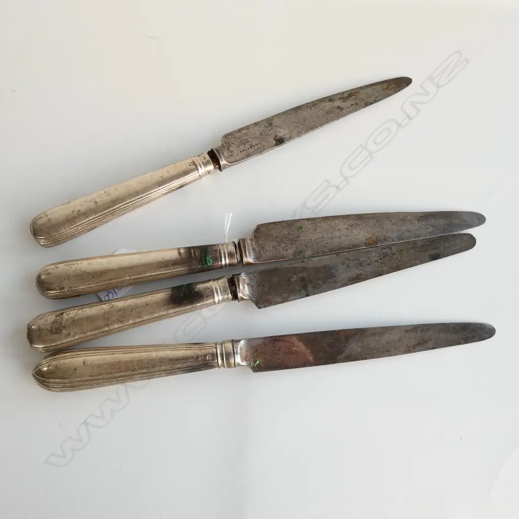 4 STG SILVER KNIVES; 3 LAW & BAYLY Image 1++