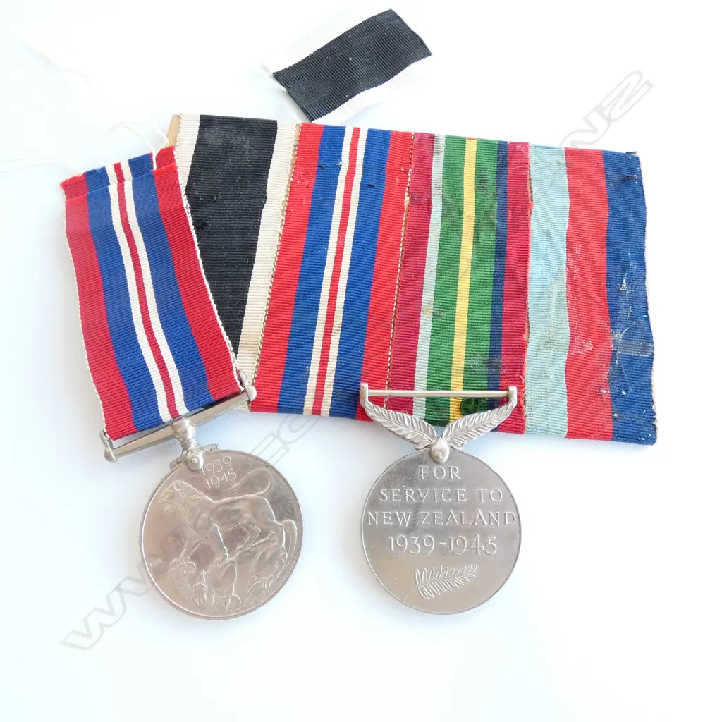 2 NZ WWII SERVICE MEDALS ETC Image 1++