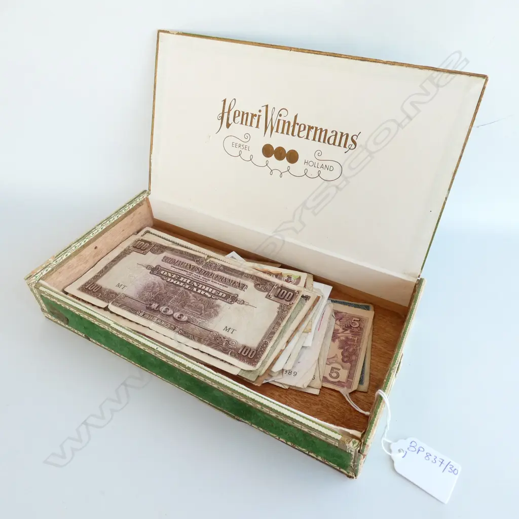 CIGAR BOX WITH ASST. WORLD BANK NOTES Image 1++