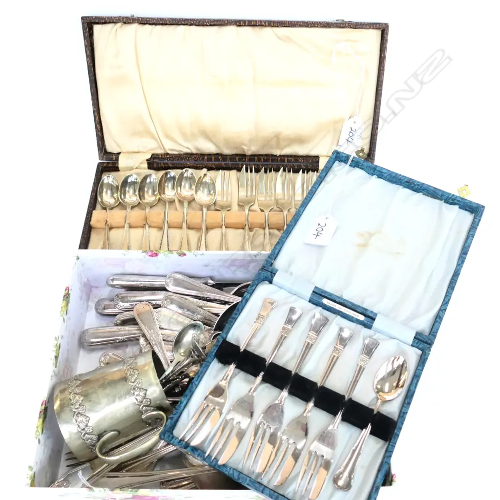 2 CASED BOXES OF SILVER PLATE CUTLERY+BOX OF ASST CUTLERY Image 1++