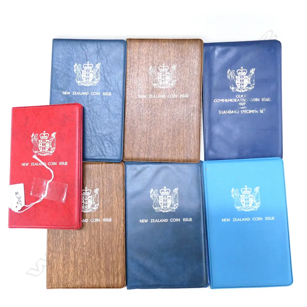 7 ASST COMMEMORATIVE NZ DECIMAL COIN  SETS, 1968-1979 Image 1++