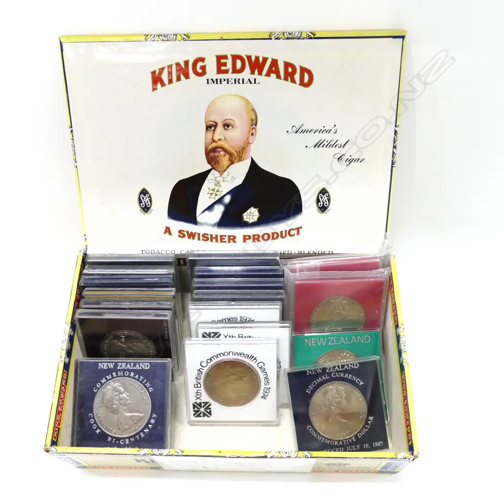 BOX OF 20 CASED COMMEMORATIVE COINS Image 1++