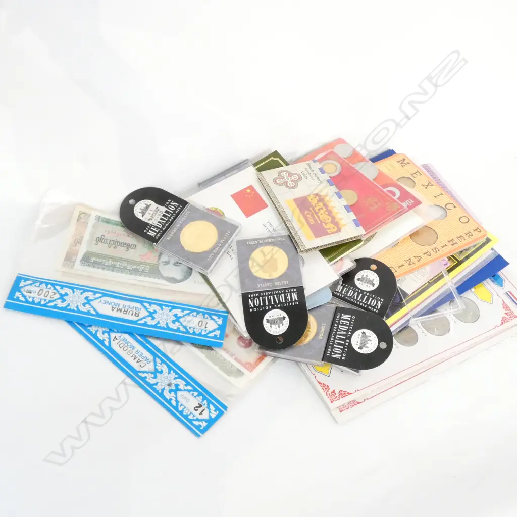 LOT ASST COMMEMORATIVE COIN SETS ETC Image 1++