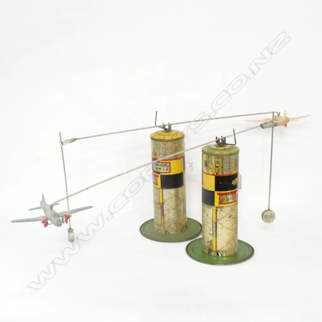 2 VINTAGE LINCOLN TOYS, TIN PLATE MECHANICAL PLANE TOYs Image 1++