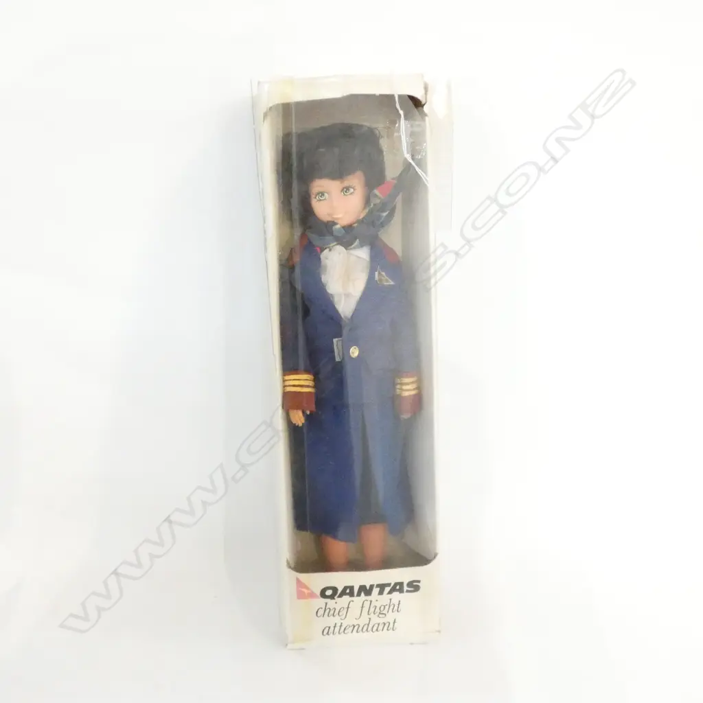 QUANTAS CHIEF FLIGHT ATTENDANT DOLL IN BOX "UNIFORMS BY YVES SAINT LAURENT" Image 1++