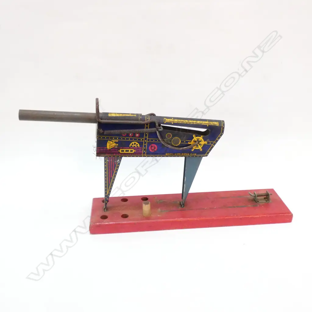 AUSTRALIAN TIN PLATE TOY SEIGE GUN 1940S MODEL H83, 1 WOODEN PROJECTILE, L.340mm Image 1++