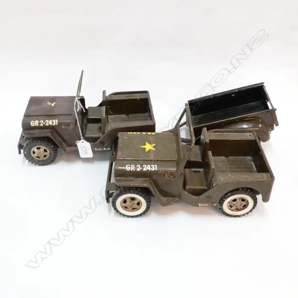 2 TONKA JEEPS MADE IN NZ "GR2 -2431" + TRAILER, PLAYWORN CONDITION Image 1++