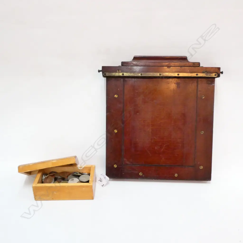 OLD MAHOGANY CAMERA GLASS PLATE HOLDER + COINS... Image 1++