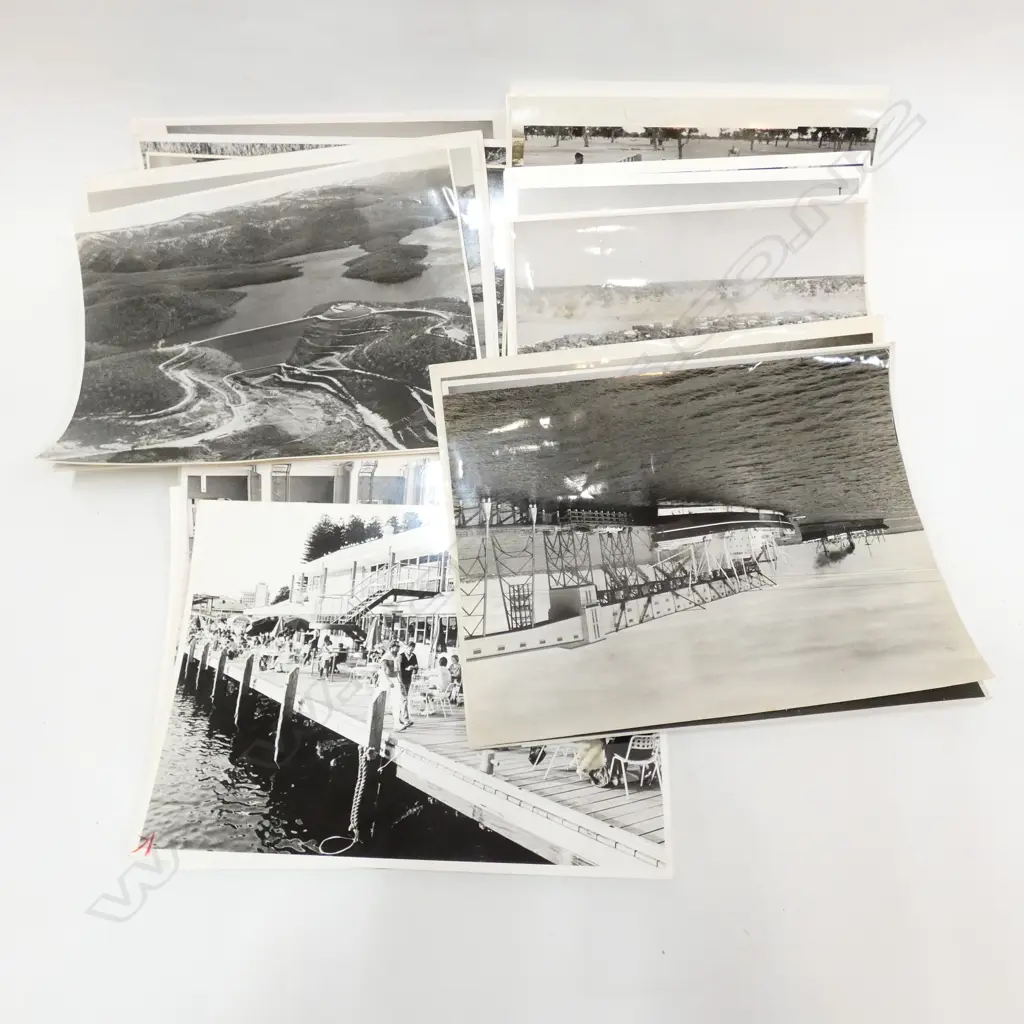 A GROUP OF VINTAGE ROBIN SMITH ORIGINAL PHOTOS + OTHERS Image 1++