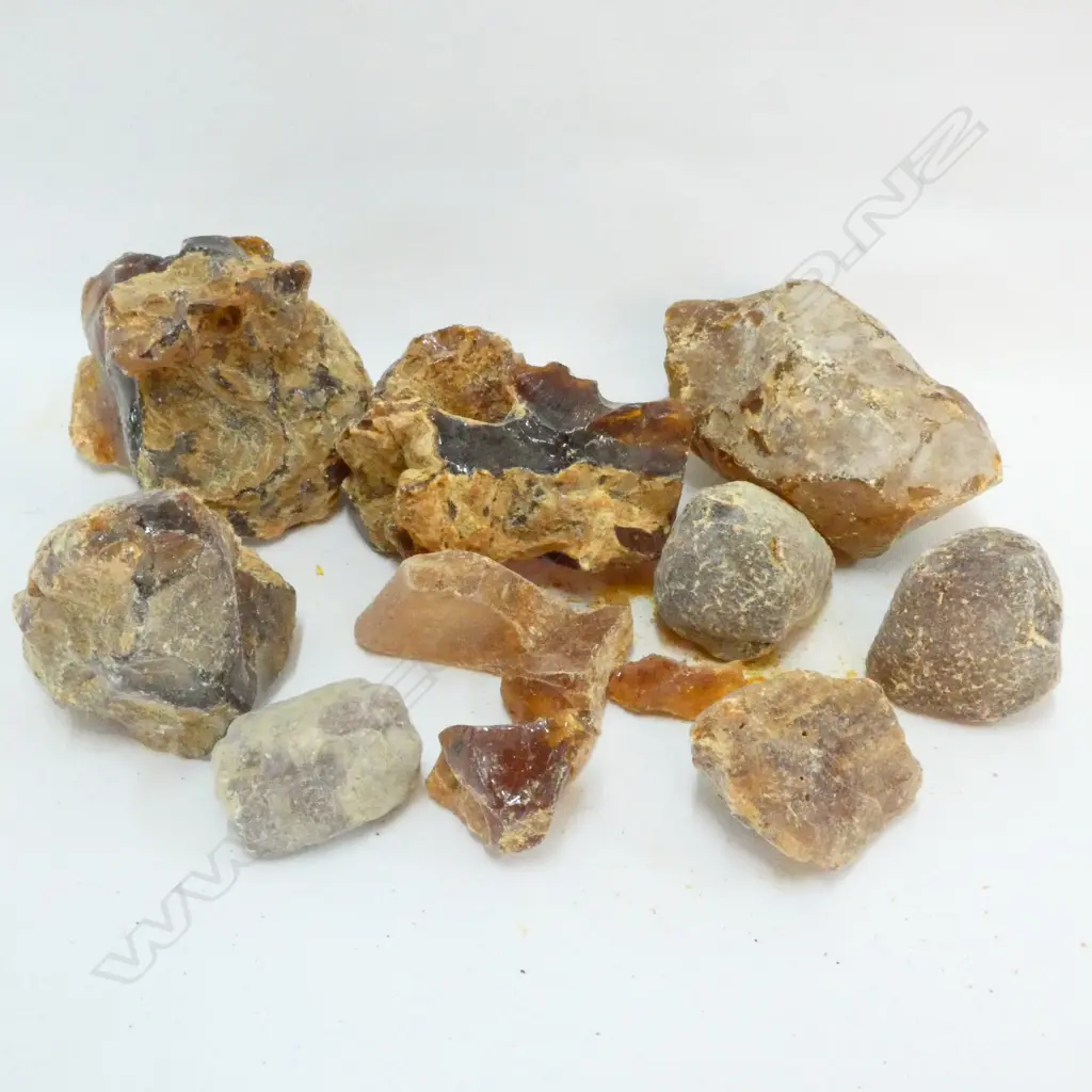 BOX NATURAL KAURI GUM NUGGETS Image 1++