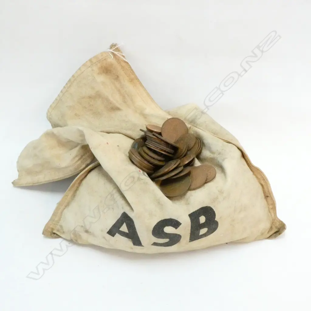 BAG VINTAGE NZ COPPER COINAGE 7kgs PENNIES & HALF PENNIES Image 1++