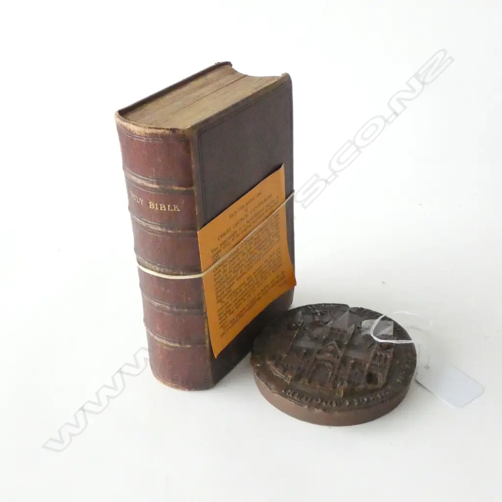 GEORGIAN LEATHER BIBLE & COPPER REPLICA SEAL CANTERBURY CATHEDRAL Image 1++