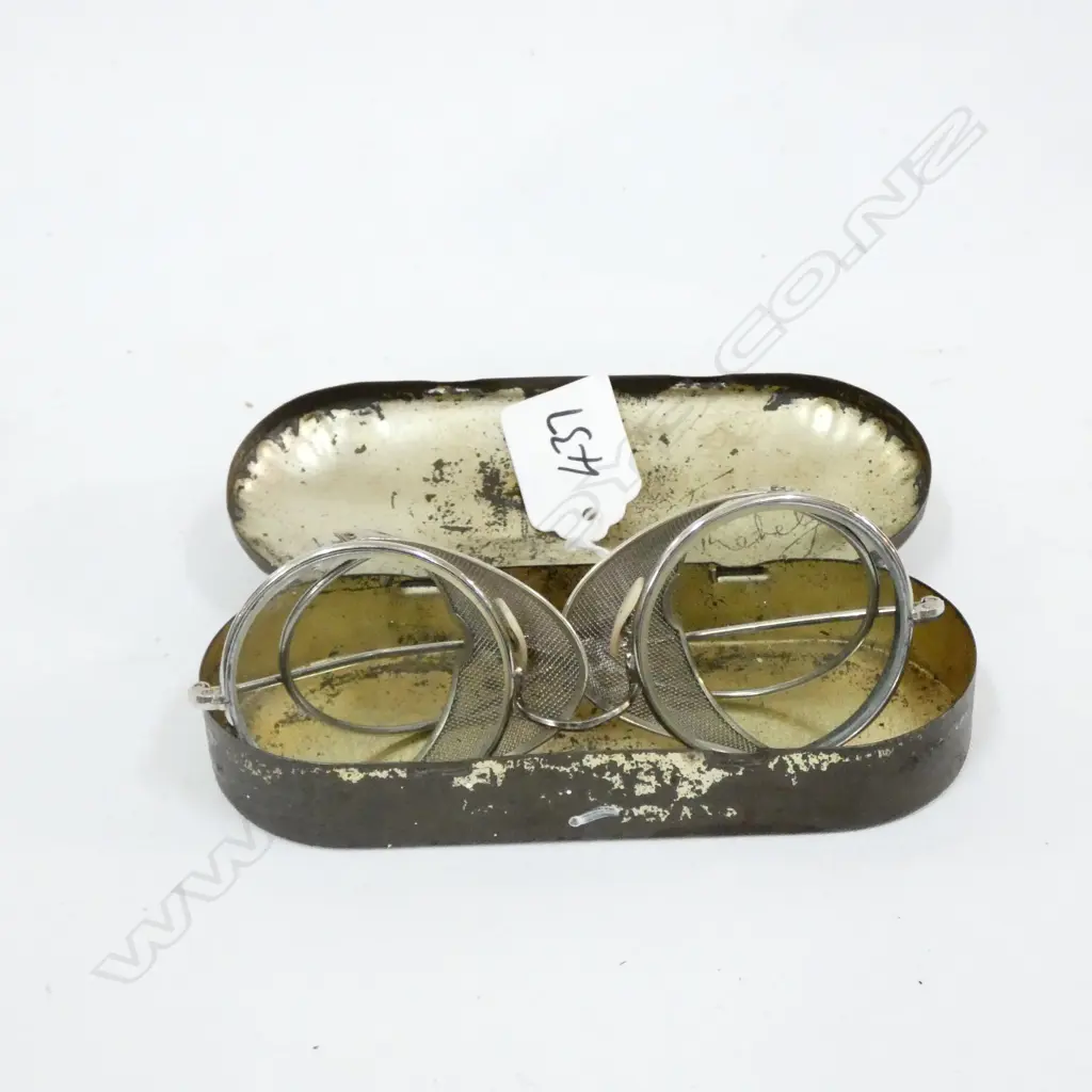 FLEMING SAFETY GOGGLES IN ORIGINAL TIN, LONDON Image 1++