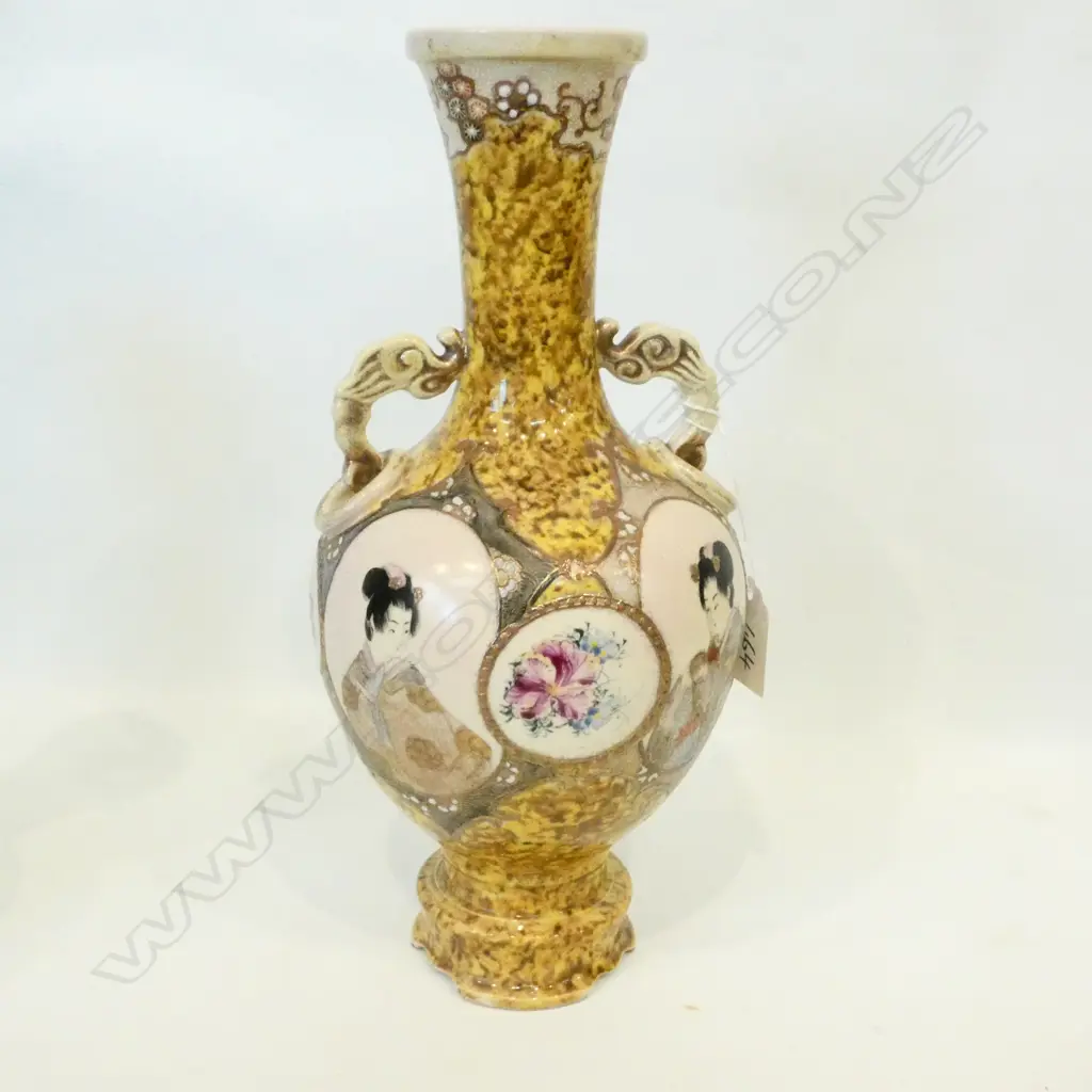 SATSUMA GEISHA VASE H. 290MM Image 1++