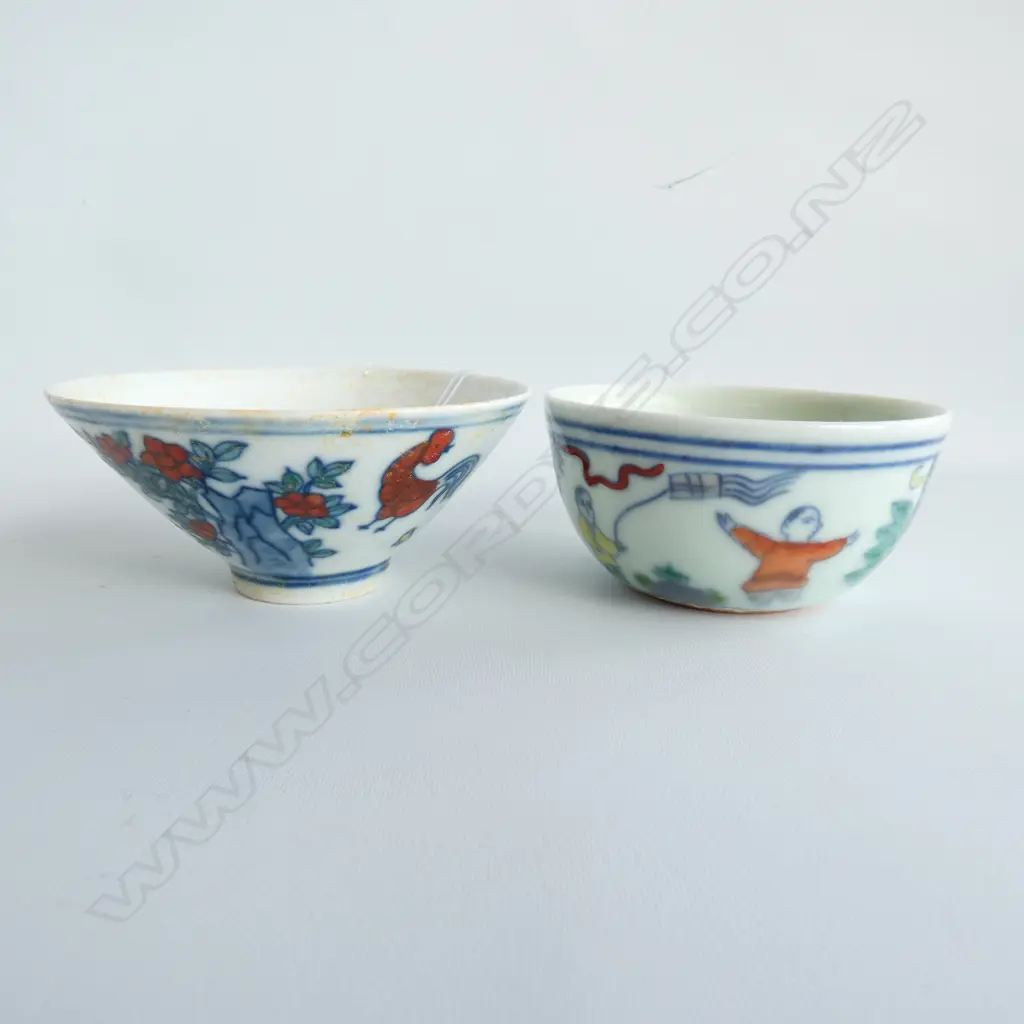 2 CHINESE DOUCAI SMALL BOWLS; 1 CHICKENS... Image 1++