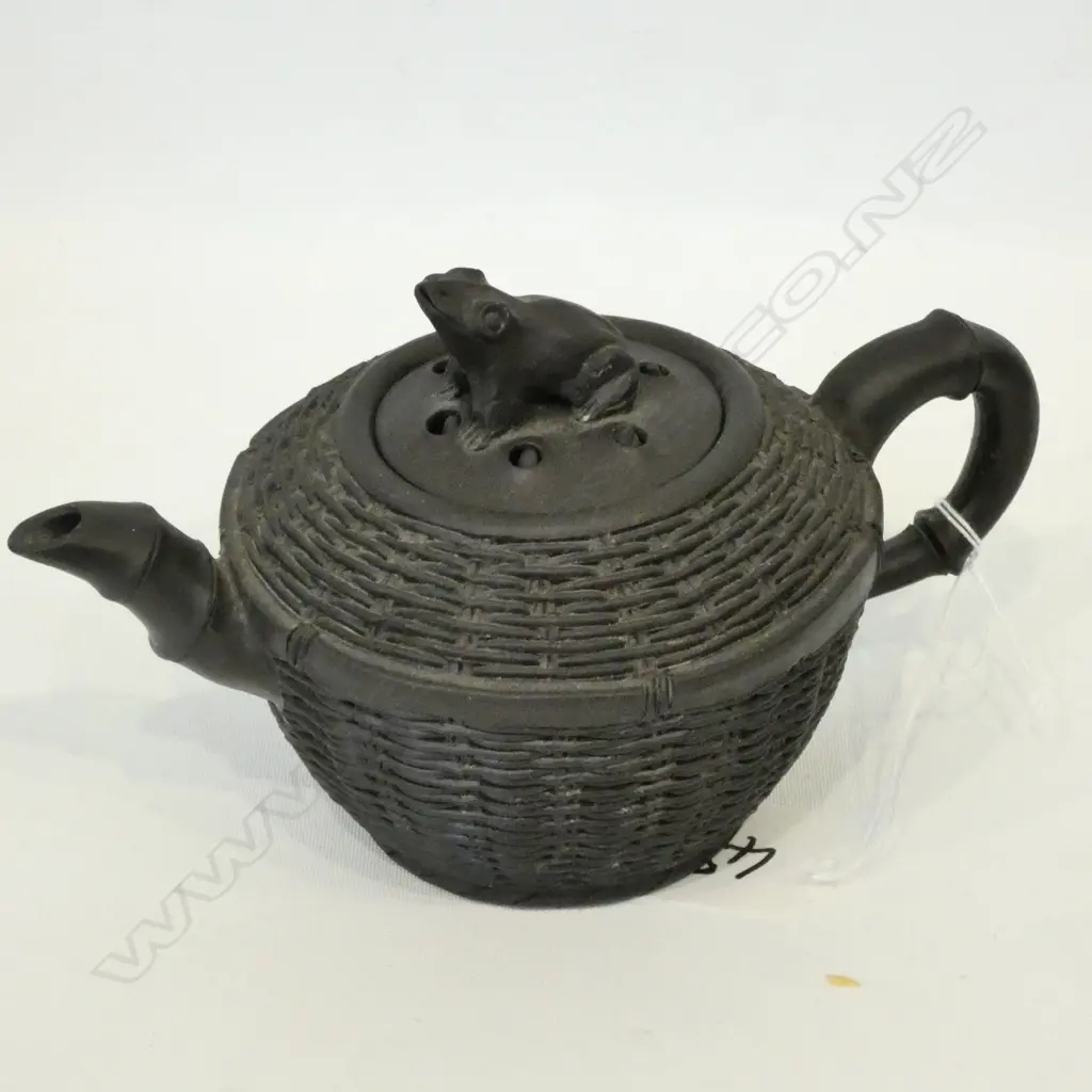 CHINESE ZISHA YIXING TEAPOT Image 1++