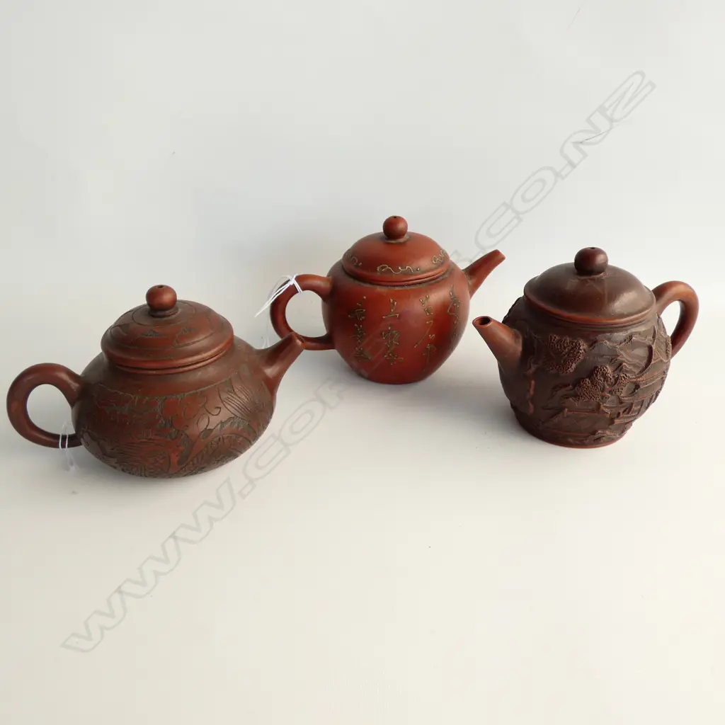 3 CHINESE YI XING TEAPOTS, POTTERY DECORATIVE Image 1++