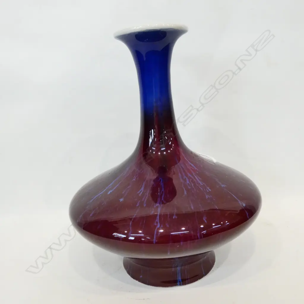 CONTEMPORARY CHINESE VASE H. 260MM Image 1++