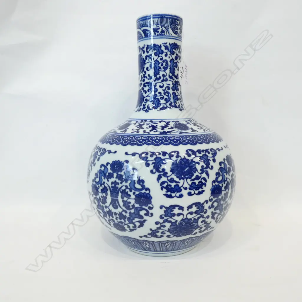 CHINESE BLUE & WHITE VASEWIDE BOTTLE FORM H.340mm Image 1++