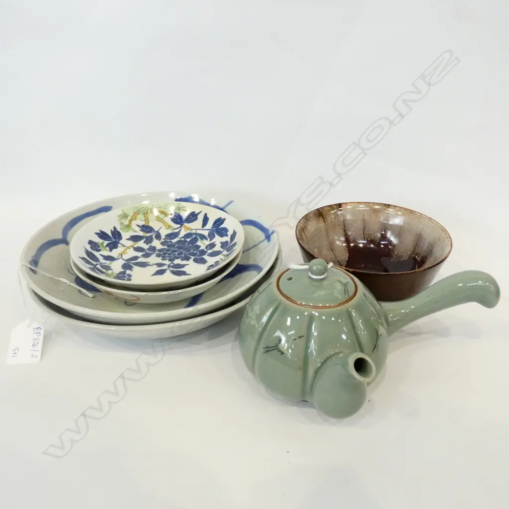 5 ORIENTAL BOWLS + TEAPOT Image 1++