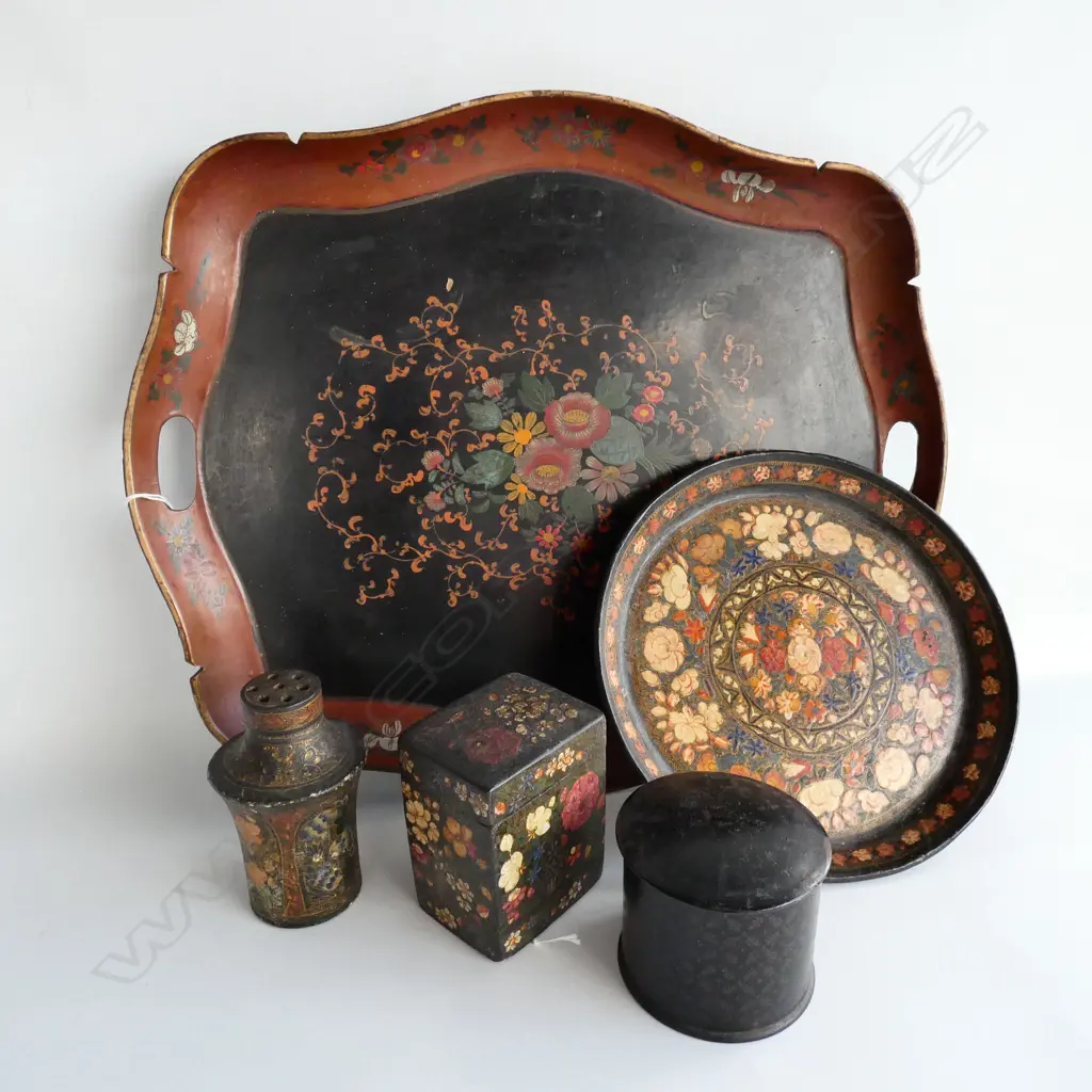 5 PCES LACQUERWARE; TRAY, PLATE, 3 LIDDED CONTAINERS Image 1++