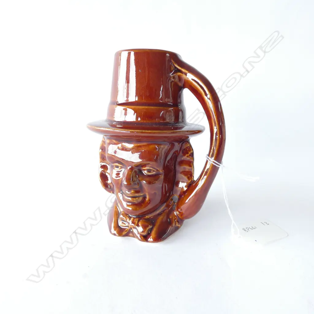 BENNINGTON USA--ROCKINGHAM TREACLE GLAZE-WELSH LADY JUG Image 1++