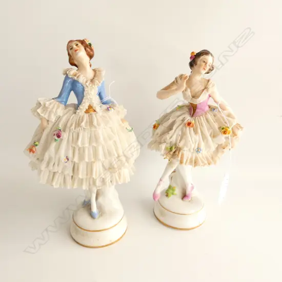 2 VINTAGE GERMAN CRINOLIN LACE LADY FIGURES, REPAIR TO HAND OF ONE