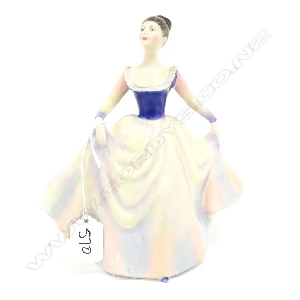 R/DOULTON FIGURINE 'LISA' WITH BOX Image 1++