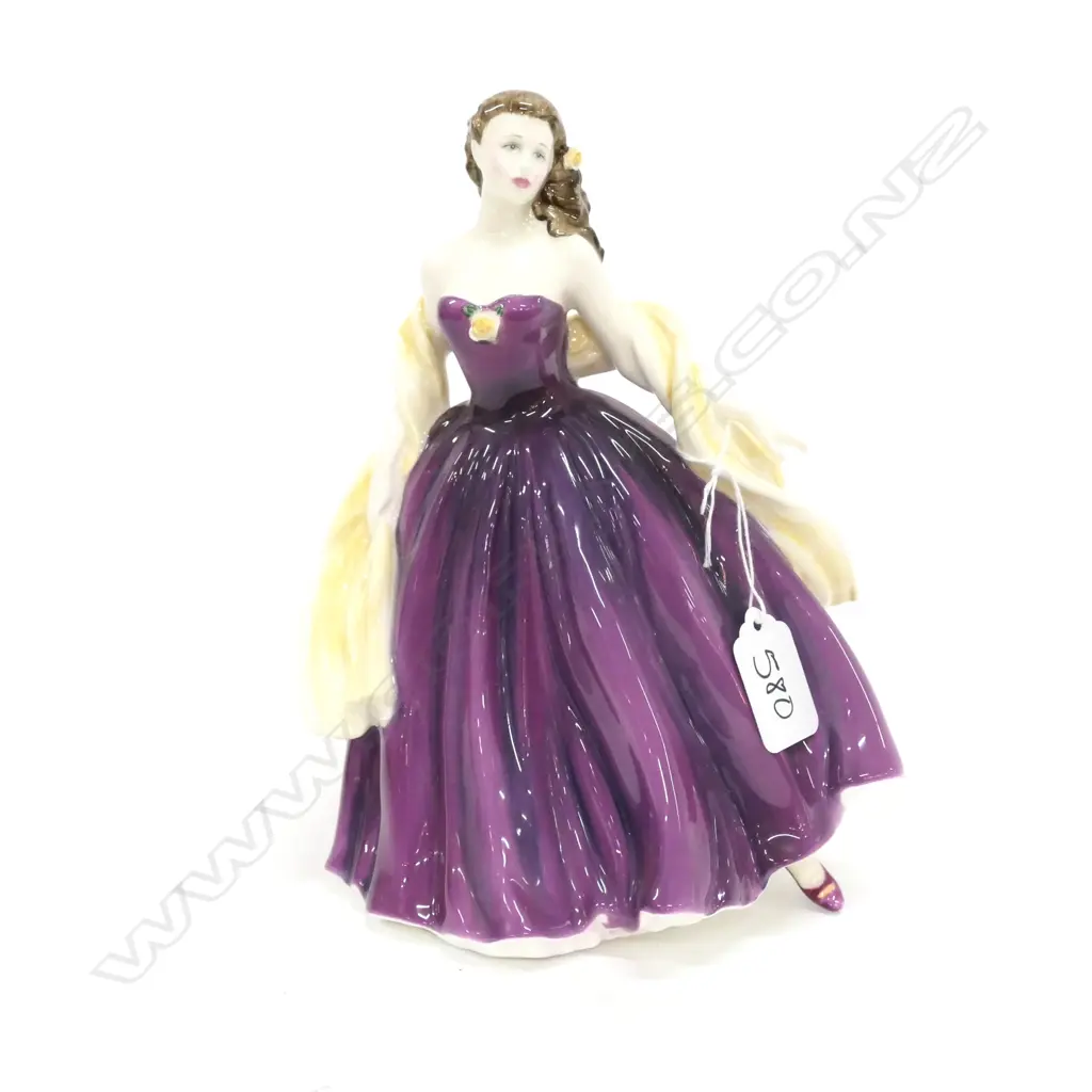 R/DOULTON FIGURINE 'A SPECIAL CELEBRATION' WITH BOX Image 1++