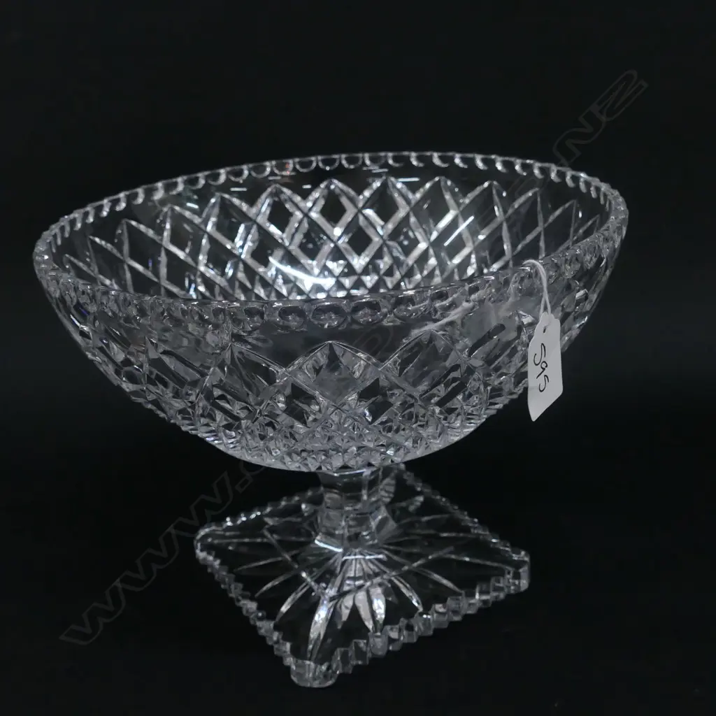 PRESSED GLASS FOOTED BOWL 250MM DIA Image 1++