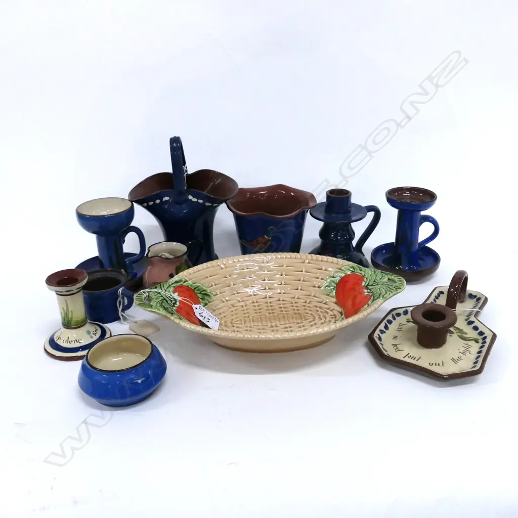 10 PCES TORQUAY CANDLESTICKS ETC + SARREGUEMINES DISH L. 290MM Image 1++