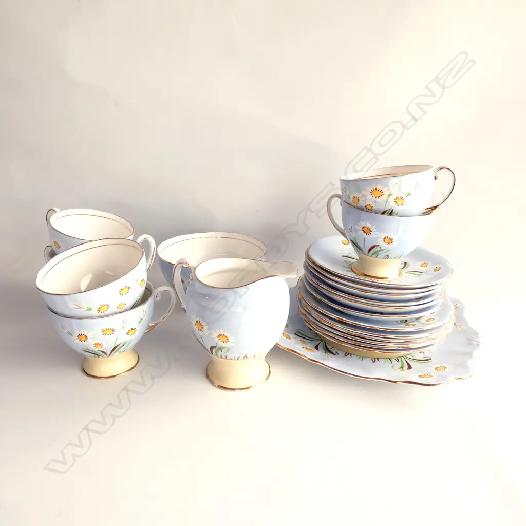 20 PCE ROYAL STANDARD TEA SET; 6 TRIOS, MILK & SUGAR Image 1++