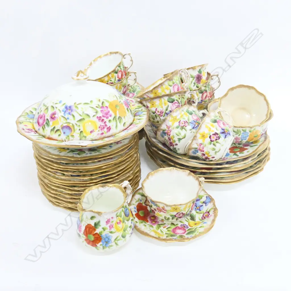 LARGE HAMMERSLY TEA SERVICE 12 CUPS /SAUCERS PLATES ETC SOME FAULTS Image 1++