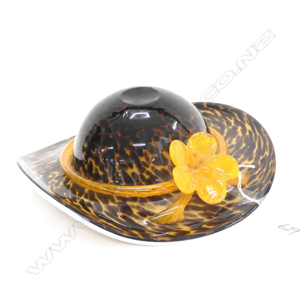 ART GLASS HAT Image 1++