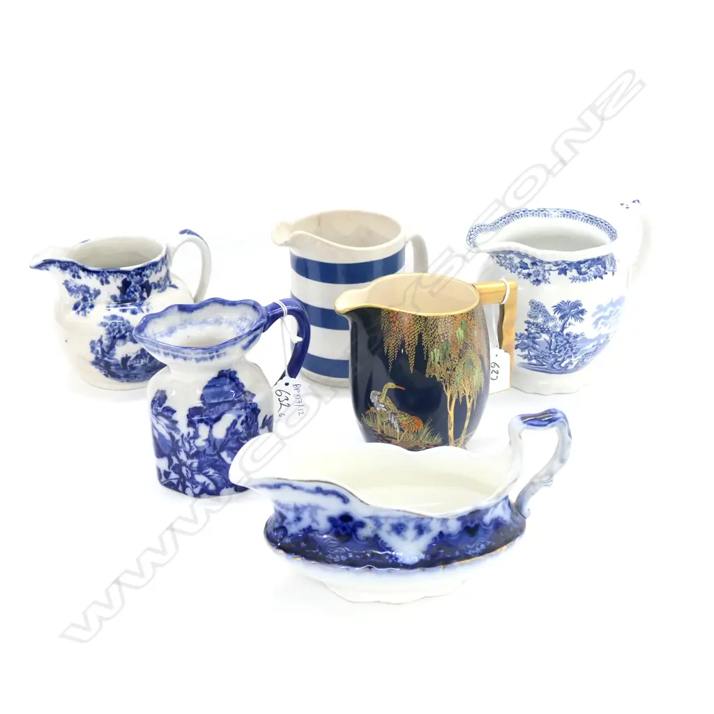 6 JUGS; 5 B/W, CARLTONWARE MINOR CHIPS Image 1++