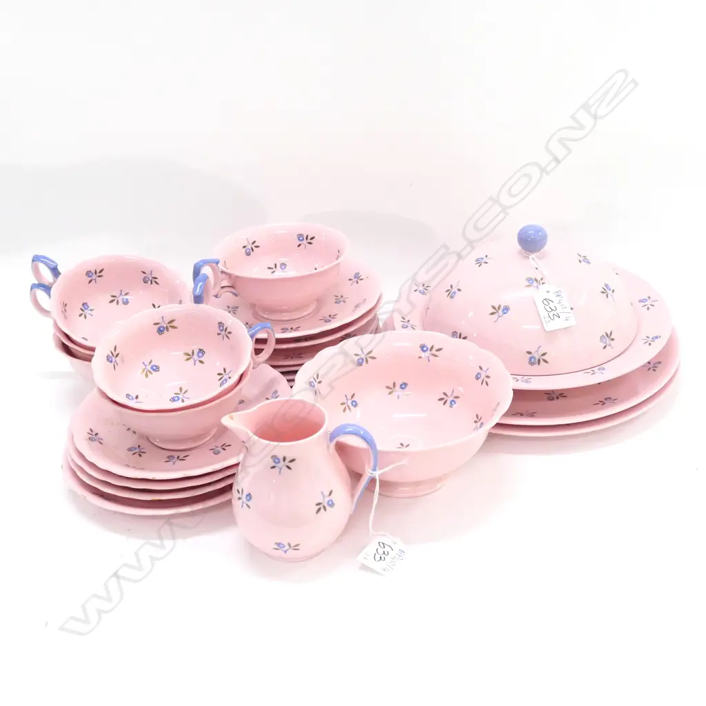 23 PCE WEDGEWOOD ALPINE PINK PART DINNER SERVICE Image 1++