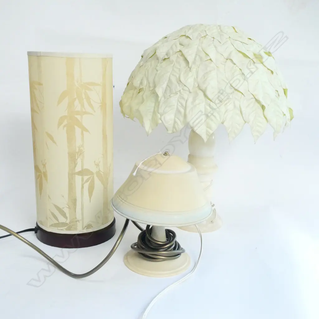 3 TABLE LAMPS Image 1++