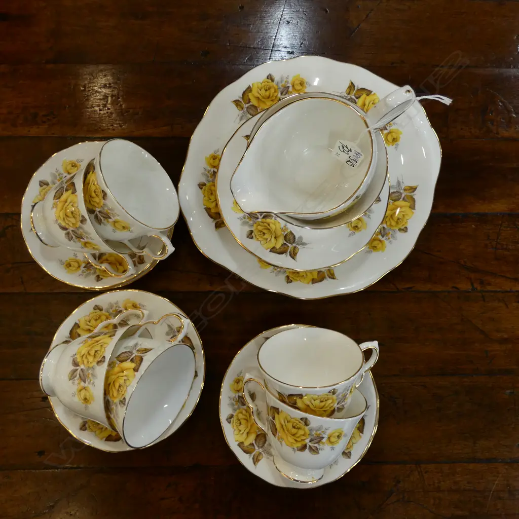 21 PCE QUEEN ANNE TEA SET Image 1++