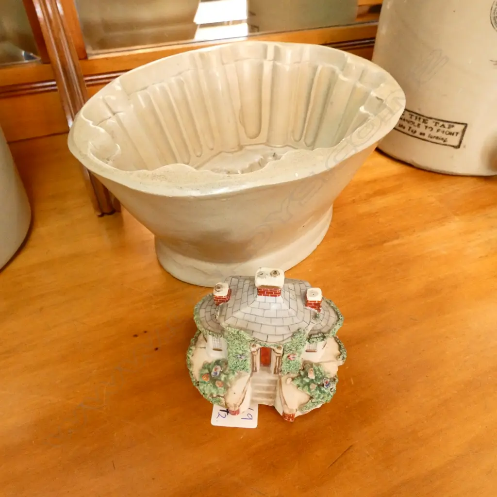 STONEWARE DECORATIVE JELLY MOULD C. 1900 + VICTORIAN STAFF. SMALL HOUSE AF Image 1++