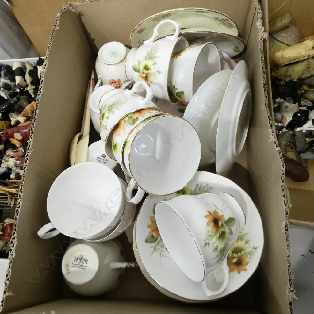 BOX LOT ASST. TRIOS ETC INCL. SET 6 R/VALE Image 1++