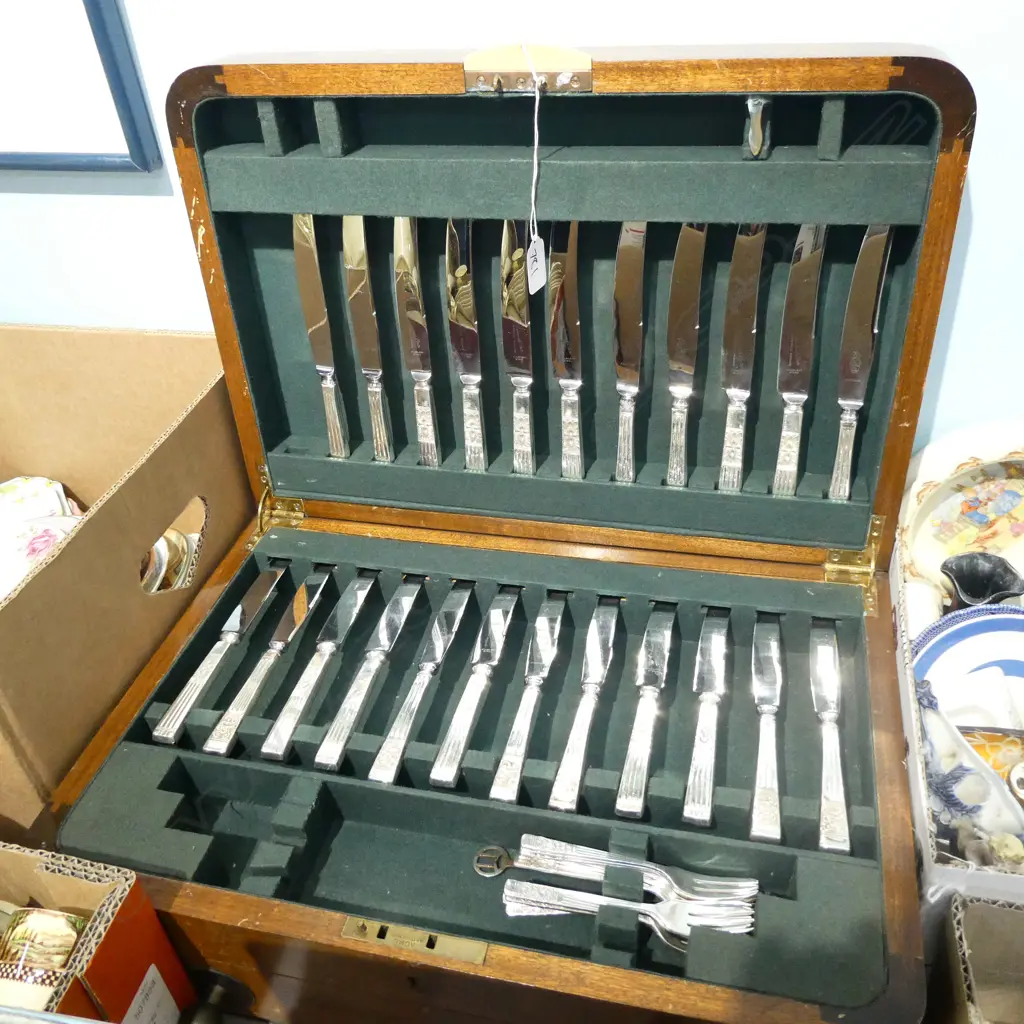 LARGE BERKELEY CANTEEN W. 490MM Image 1++
